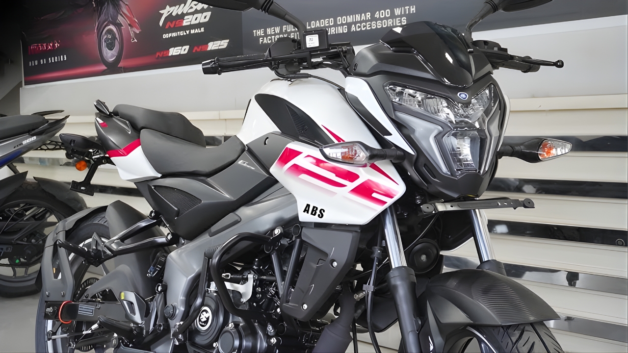 Bajaj Pulsar NS125 2026: Edición Top Model ABS en Color Blanco con Reseña Detallada de Precio y Características