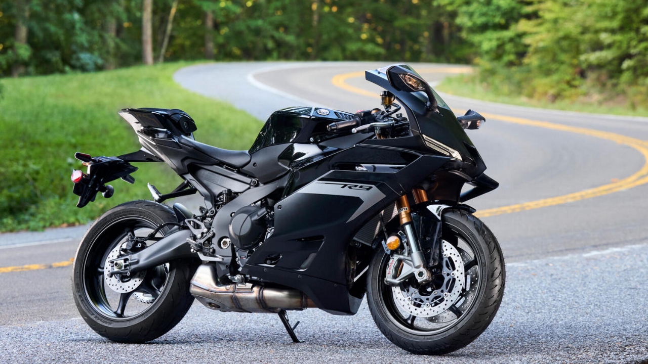 Yamaha YZF-R9 2026 revoluciona las motos deportivas: adiós definitivo a la R6
