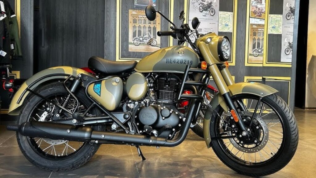 Royal Enfield Classic 350 Commando 2026 Color Arena: Reseña Completa con y sin Llantas de Aleación