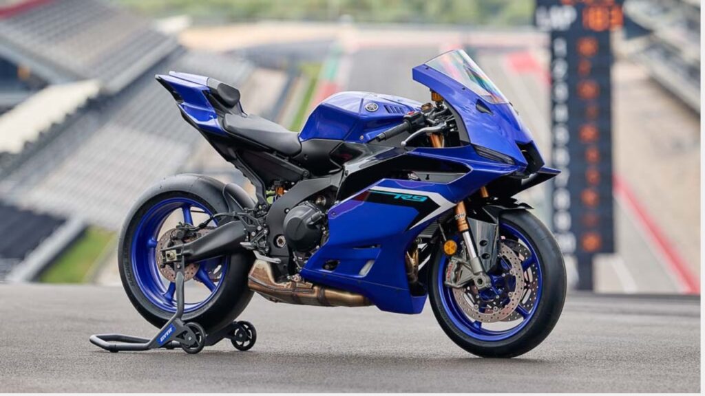 Yamaha R9 2026: Primeras Impresiones y Prueba de Manejo (Nueva Moto Revelada)