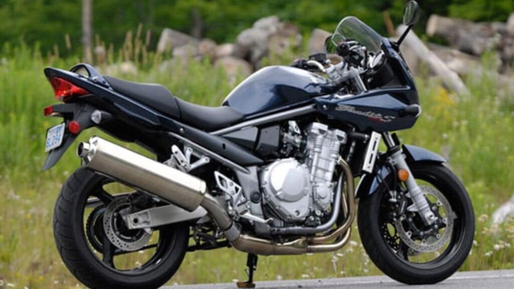 Suzuki Bandit 1250s 2026 en venta en Long Eaton Motorcycles: potencia y estilo clásico